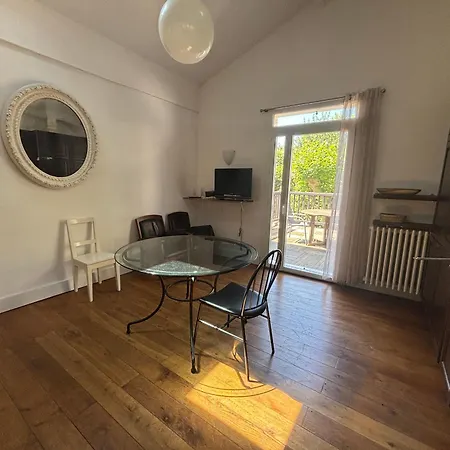 Charmante Maison Moderne Avec Terrasse Et Parking, Coeur De - Fr-1-239-1132 Holiday home *