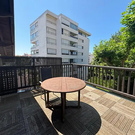 Charmante Maison Moderne Avec Terrasse Et Parking, Coeur De - Fr-1-239-1132 * Biarritz